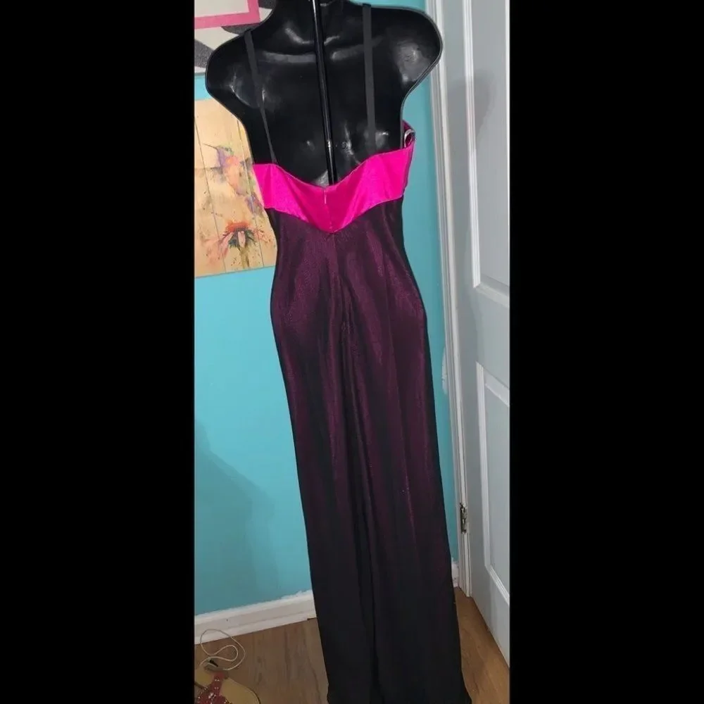 Like new beautiful pink/black formal dress - Picture 4 of 7